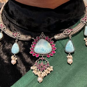 Hasli With Ocean Blue Kundan Necklace