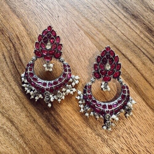 Silver earrings with pink stone Silver earrings with pink stone